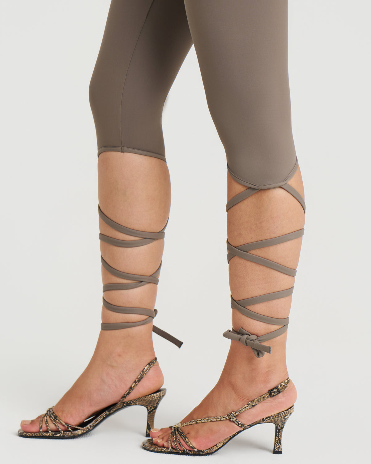 Tie Capri Legging